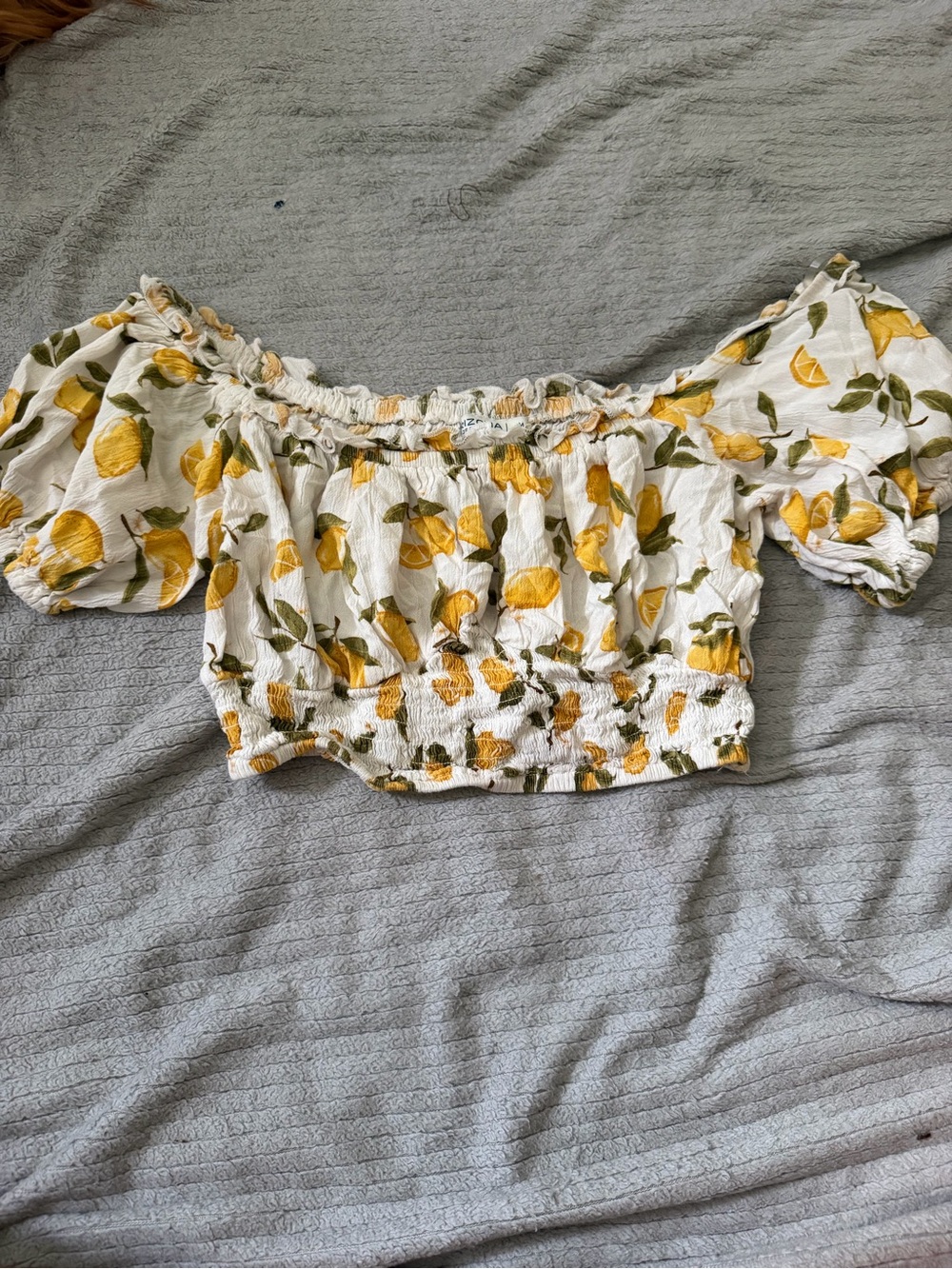 Arizona Jean Company White Lemon-Print Off-Shoulder Crop Top